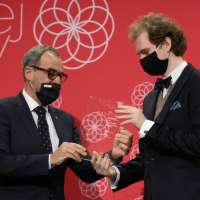 Obrazek z galerii nr 6 wydarzenia 'Piotr Pawlak zwycięzcą Konkursu Czerwonej Róży 2021!'