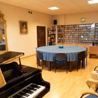 205 – Katedra Wokalistyki / Sala im. prof. Stefana Beliny-Skupiewskiego