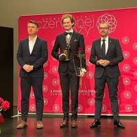 Obrazek z galerii nr 0 wydarzenia 'Piotr Pawlak zwycięzcą Konkursu Czerwonej Róży 2021!'