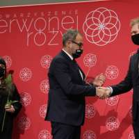 Obrazek z galerii nr 5 wydarzenia 'Piotr Pawlak zwycięzcą Konkursu Czerwonej Róży 2021!'