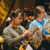 Zdjęcie studentów, którzy biorą udział w nagraniach