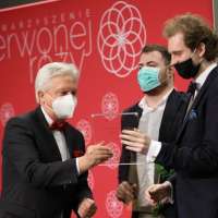 Obrazek z galerii nr 3 wydarzenia 'Piotr Pawlak zwycięzcą Konkursu Czerwonej Róży 2021!'