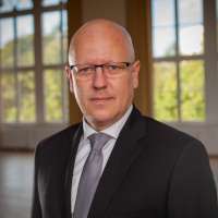 prof. dr hab. Maciej Grzywacz