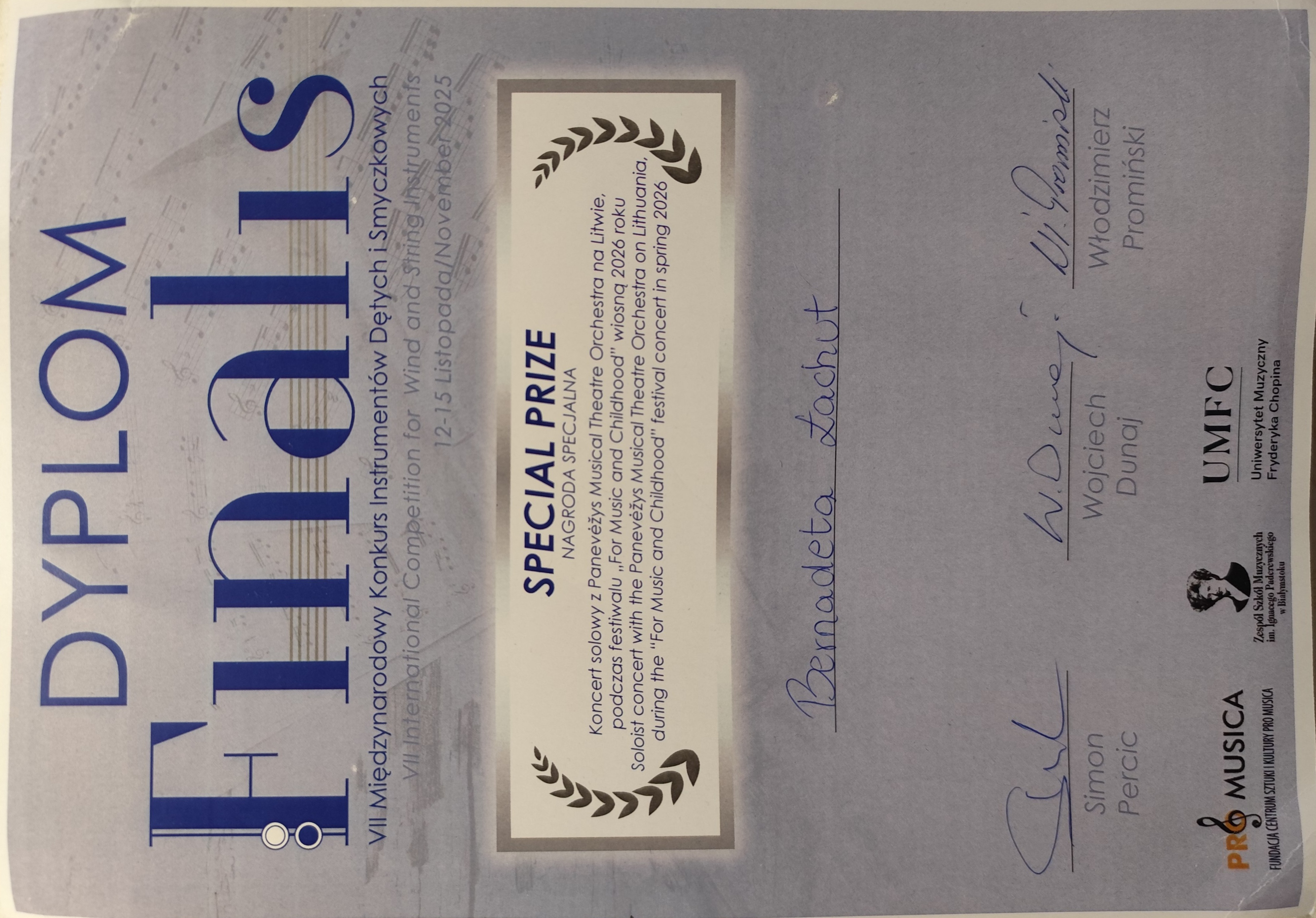 Dyplom zawiera skr&oacute;cone informacje na temat sukcesu 